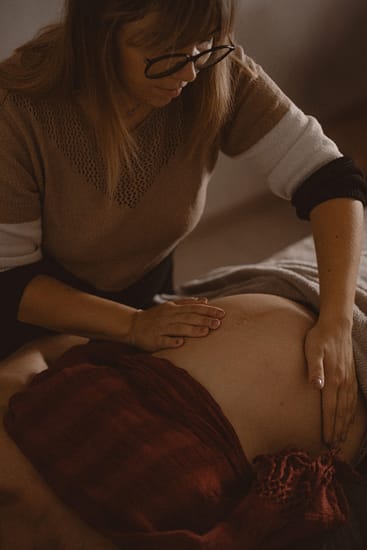 massages femme enceinte lartdubiennaitre doula arles
